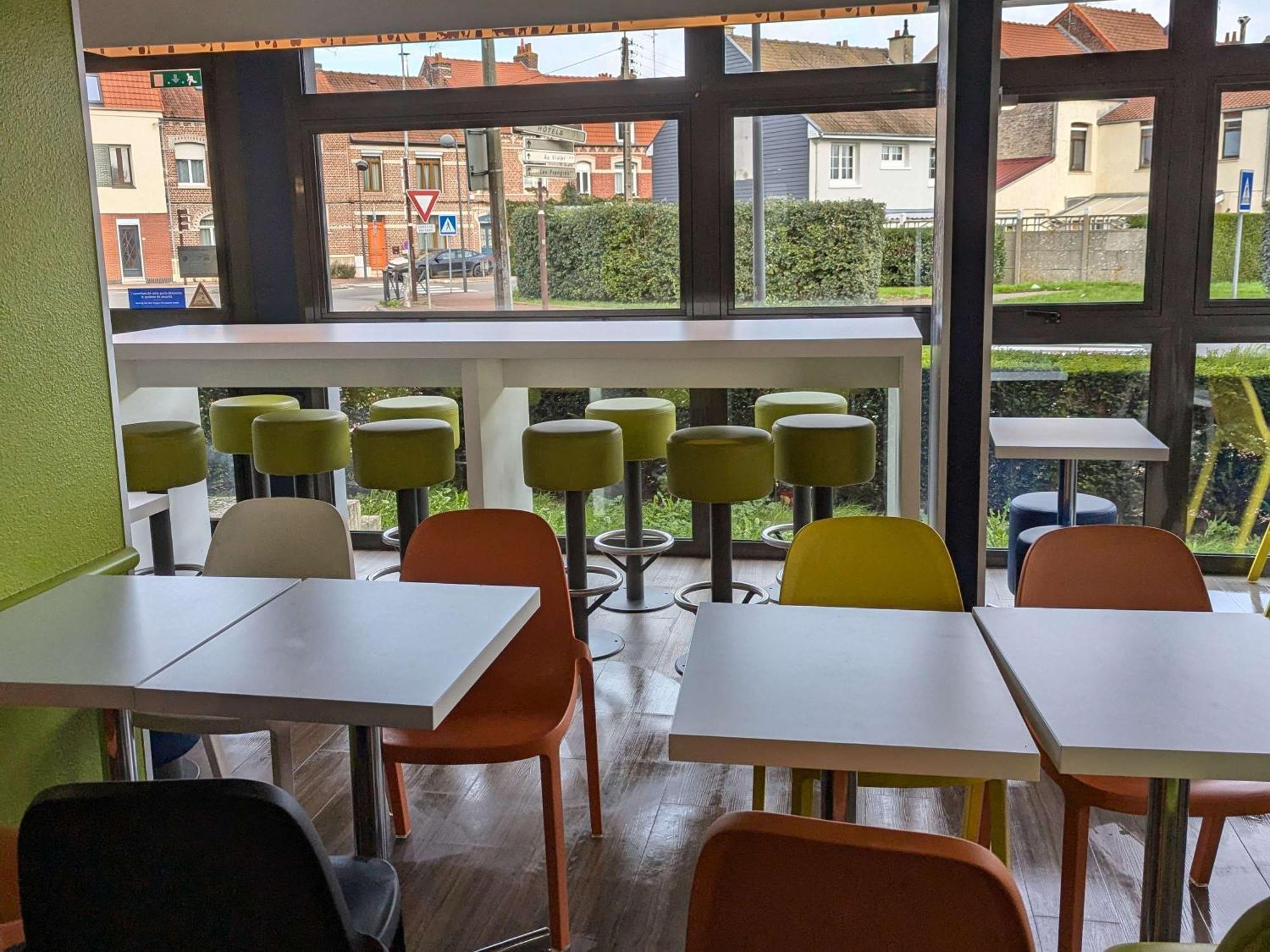 Ibis Budget Saint-Omer Centre Exterior foto