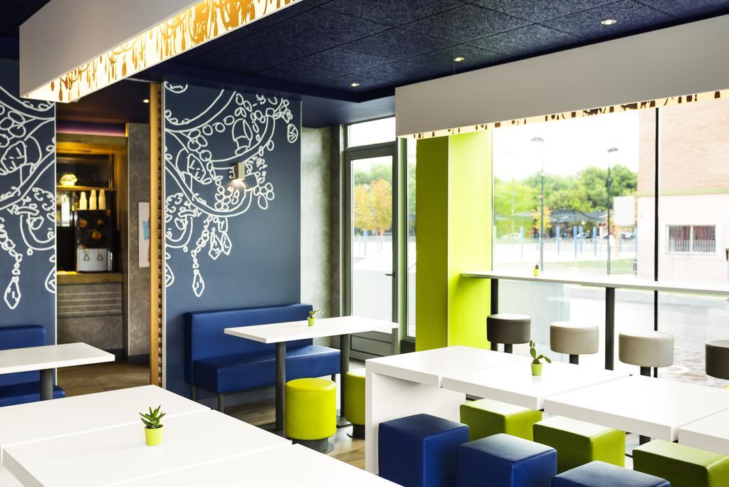 Ibis Budget Saint-Omer Centre Exterior foto